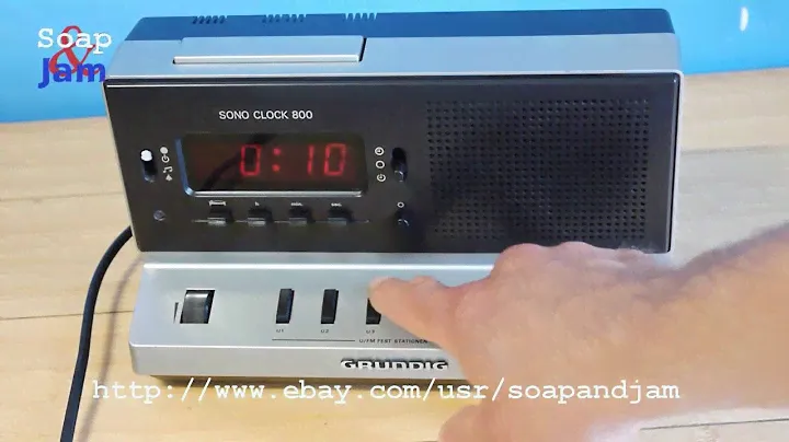 Vintage Grundig  Radio Sonoclock 800A.